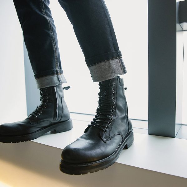 Men's Trendy Straight Leg Black Jeans - Image 5