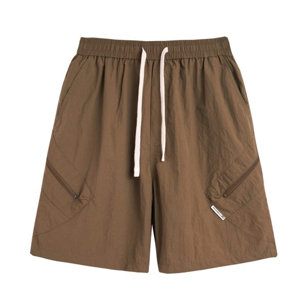 Man In The Street With Wide Leg Shorts - Image 4